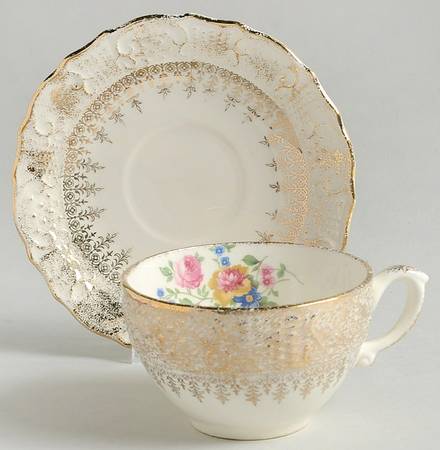 VOG5 Flat Cup & Saucer Set