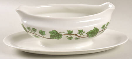 VOG6 Gravy Boat with Attached Underplate