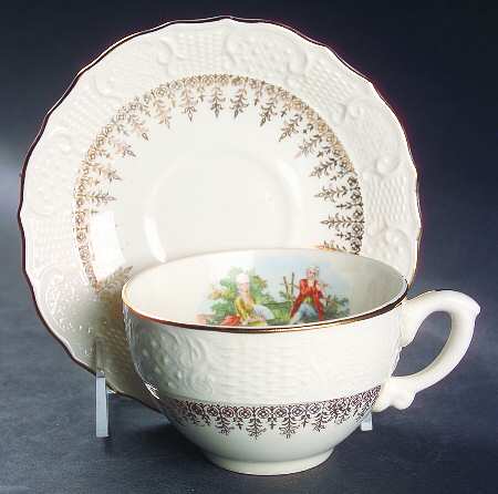 VOG7 Flat Cup & Saucer Set