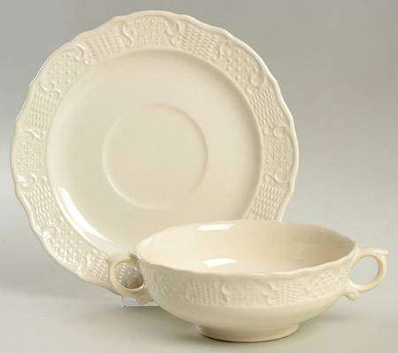 Washington Colonial Flat Cream Soup Bowl & Saucer Set