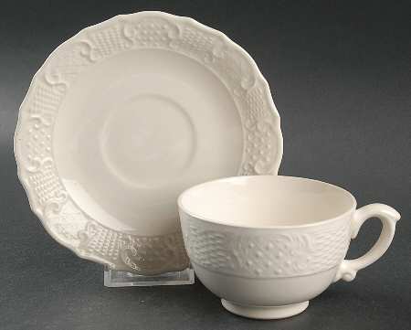 Washington Colonial Footed Cup & Saucer Set