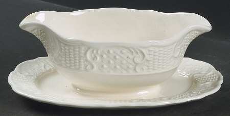 Washington Colonial Gravy Boat with Attached Underplate