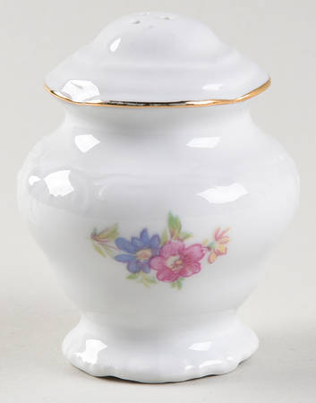 Wanda (Scalloped, Embossed) Salt Shaker