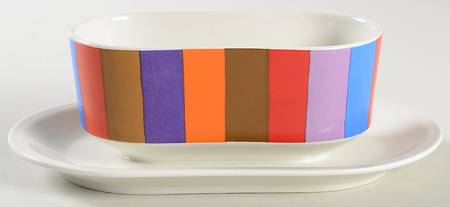 Santiago Gravy Boat with Attached Underplate