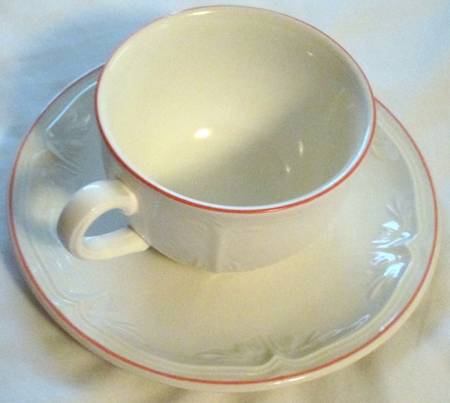 VIL29 Flat Cup & Saucer Set