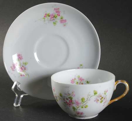 VTO9 Flat Cup & Saucer Set