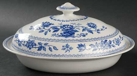 VIL39 Oval Covered Vegetable