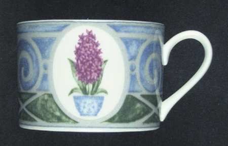 English Manor Flat Cup by Victoria & Beale
