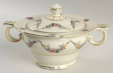 VIT138 Sugar Bowl & Lid