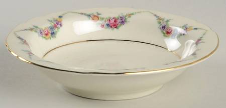 VIT138 Rim Fruit/Dessert (Sauce) Bowl by Victoria (Czech)