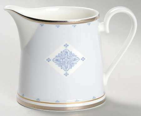 Azurea Creamer