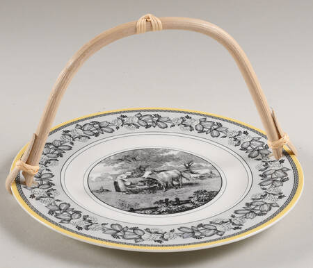 Audun Ferme 5 3/8"-5 5/8" Bamboo Handled Serving Plate  HC