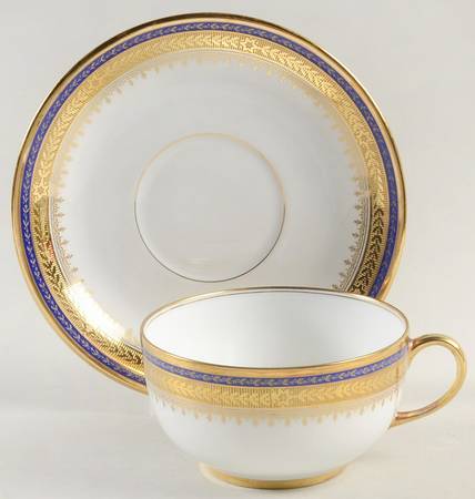 VIG71 Flat Cup & Saucer Set