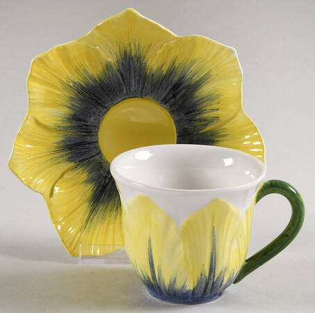 Viola Flat Cup & Saucer Set
