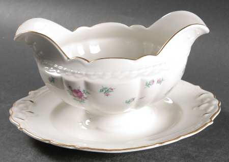 VOG48 Gravy Boat with Attached Underplate