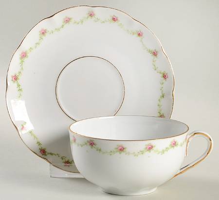 VTO24 Flat Cup & Saucer Set