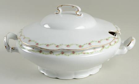 VTO24 Tureen &  Lid