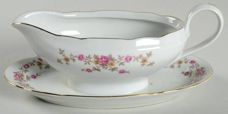 Joan Gravy Boat with Attached Underplate