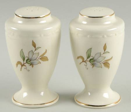 Arlington Salt & Pepper Set