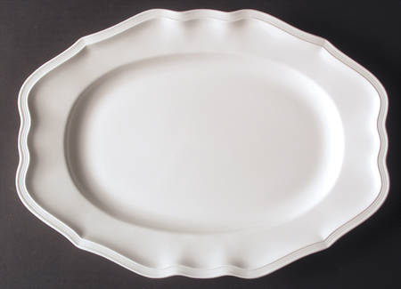 Chambord (White, Fine China) 14" Oval Serving Platter