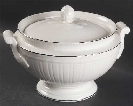 Palatino (Smooth Edge) Round Covered Vegetable