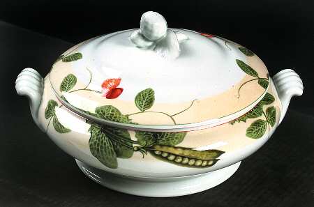 Botanica Round Covered Vegetable