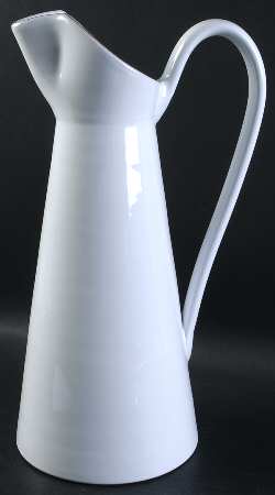 Bianco 96 Oz Pitcher