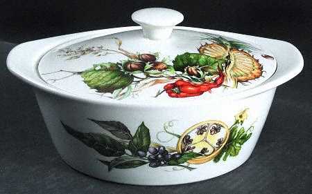 VIL74 1.5 Quart Round Covered Casserole