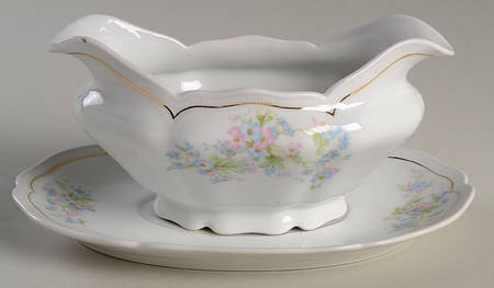 VNN15 Gravy Boat & Underplate
