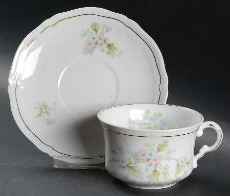 VNN15 Flat Cup & Saucer Set