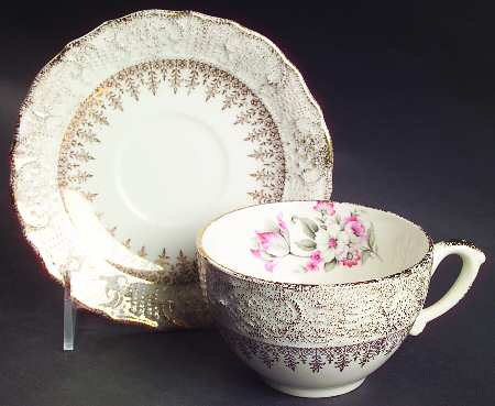 VOG61 Flat Cup & Saucer Set