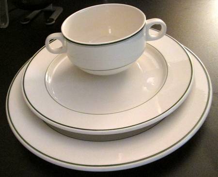 VIL77 Dinner Plate