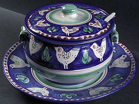 Campagna Chicken (Blue Border, Red Dots) Tureen & Lid w/Ladle & Underplate