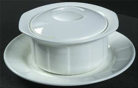Bianco Round Gravy Boat & Lid with Underlate