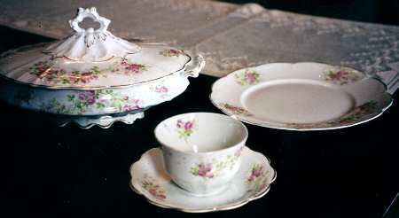 540 Flat Cup & Saucer Set