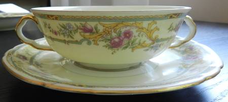 VIT191 Footed Cream Soup Bowl & Saucer Set
