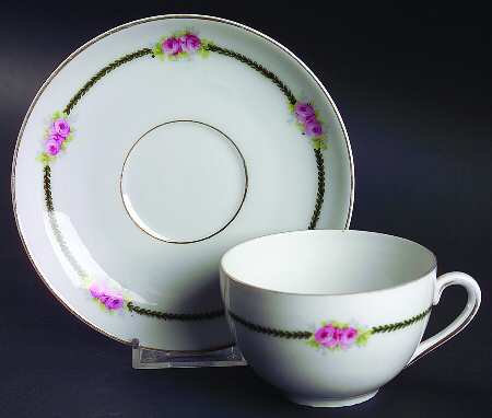 VTO58 Flat Cup & Saucer Set