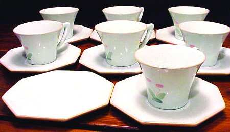 VLL1 Flat Cup & Saucer Set