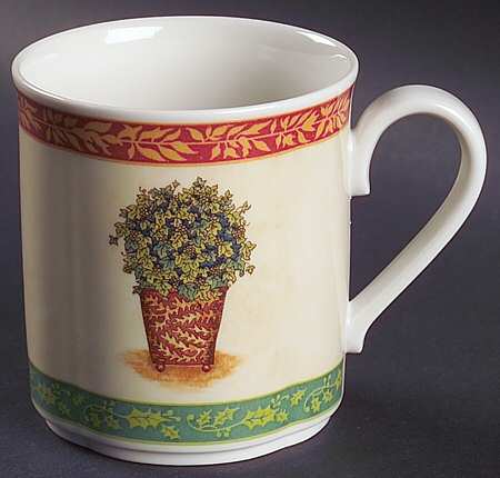 Festive Memories (Topiary) Mug