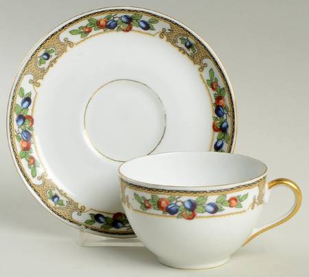 VIT413 Flat Cup & Saucer Set