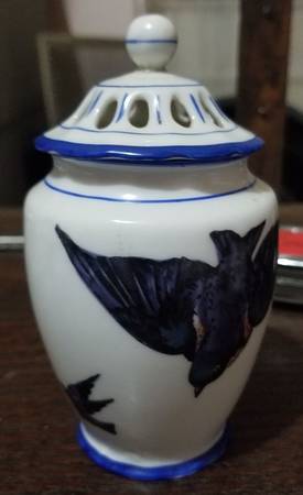 Blue Bird Pierced Potpourri Jar & Lid