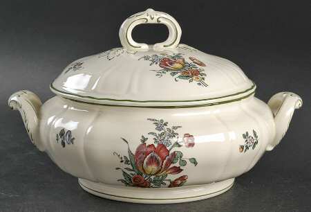 Alt Strasburg (Trim On Edge) Round Covered Vegetable