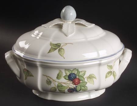 Cottage Oval Tureen & Lid