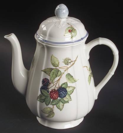 Cottage Coffee Pot & Lid