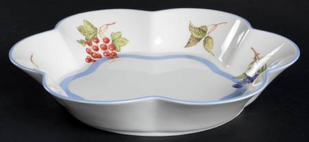 Cottage 10" Scalloped Bowl