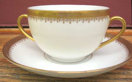 VTO85 Flat Bouillon Cup & Saucer