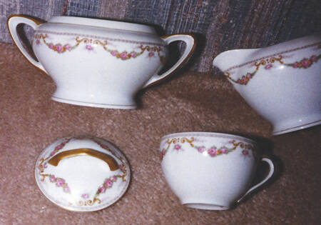 VIT267 Sugar Bowl & Lid