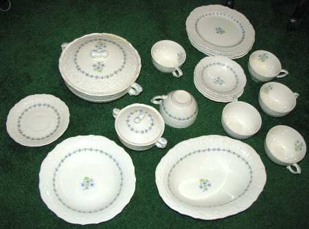 Winfred Footed Cup & Saucer Set