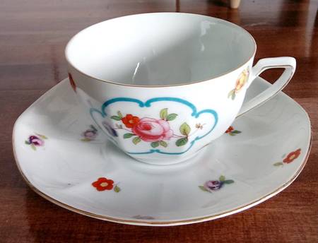 VIT288 Flat Cup & Saucer Set