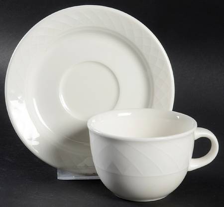 Bella Flat Cup & Saucer Set